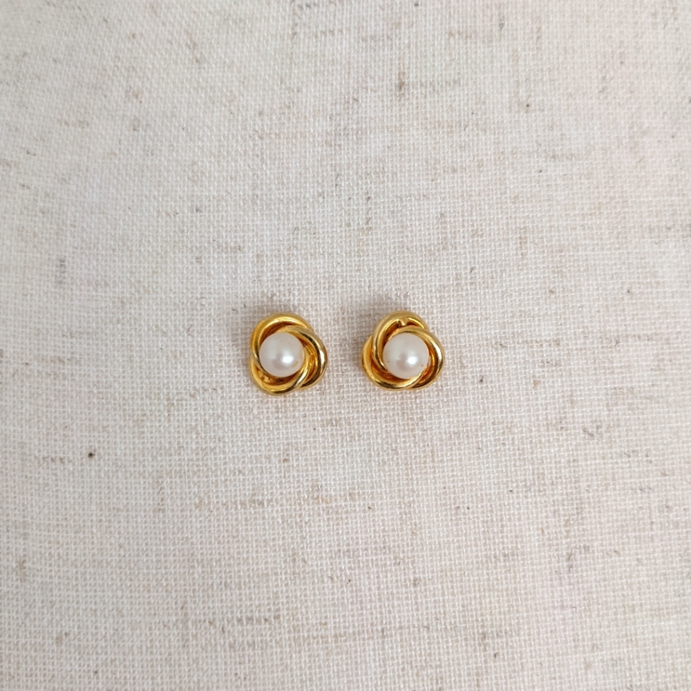Vintage Gold and Pearl Studs